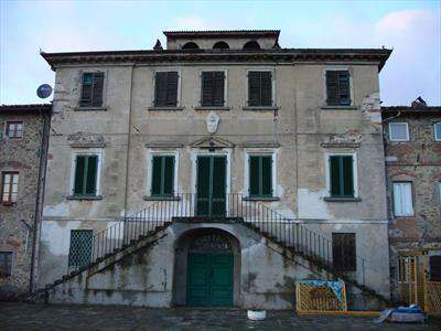 Foto Stabile / Palazzo in Vendita, pi� di 6 Locali, 540 mq, Porcari (