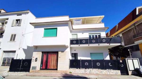 Foto Stabile/Palazzo - Alba Adriatica . Rif.: W84VRG