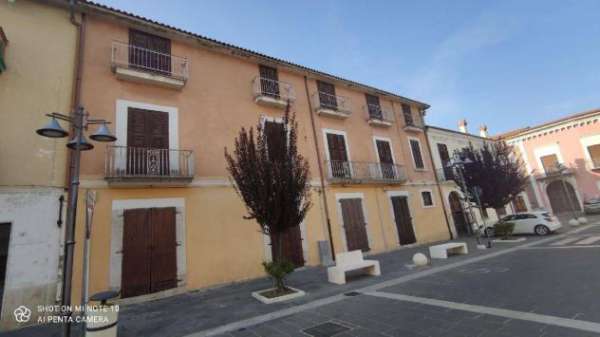 Foto Stabile/Palazzo - Rotondi . Rif.: 31490