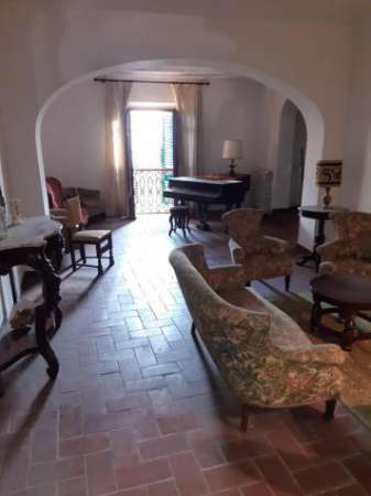 Foto Stabile/Palazzo in vendita a Santa Maria a Monte 600 mq  Rif: 950823