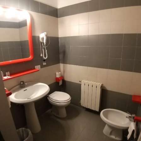 Foto Struttura ricettiva / albergo in vendita a Altopascio 1422 mq  Rif: HOTEL A-LU