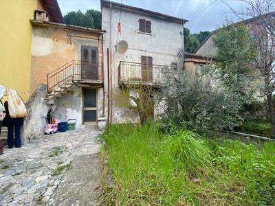 Foto Terratetto in Vendita, 5 Locali, 3 Camere, 100 mq (CARRARA NAZZA