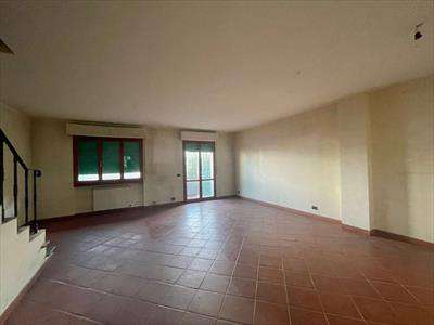Foto Terratetto in Vendita, 5 Locali, 3 Camere, 195 mq (FIGLINE E INC