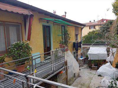 Foto Terratetto in Vendita, pi� di 6 Locali, 3 Camere, 170 mq (PIETRA