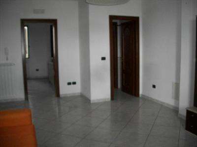 Foto Terratetto in Vendita, pi� di 6 Locali, 3 Camere, 180 mq (MARCIA