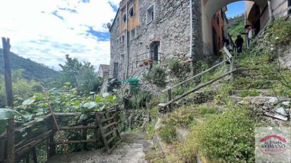 Foto Terratetto in vendita a Albisola Superiore