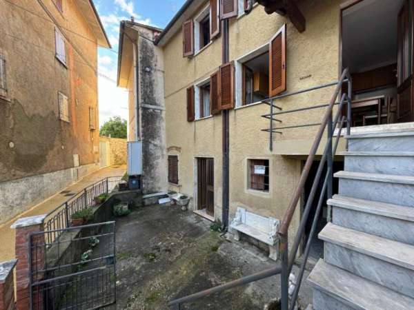 Foto Terratetto in vendita a Capezzano - Pietrasanta 120 mq  Rif: 1289722