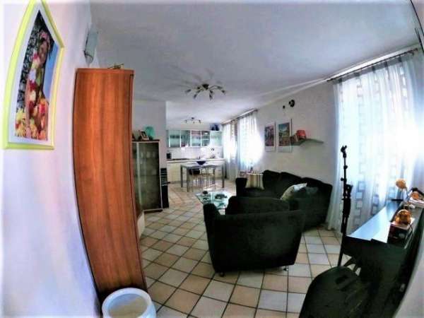 Foto Terratetto in vendita a Carrara