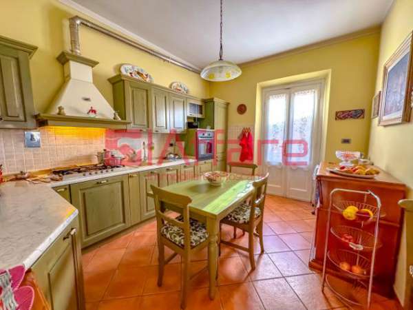 Foto Terratetto in vendita a Montecatini-Terme 350 mq  Rif: 1271848