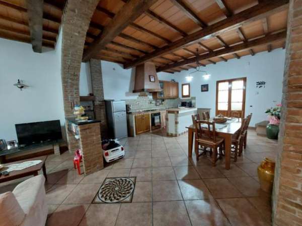 Foto Terratetto in vendita a San Frediano a Settimo - Cascina 145 mq  Rif: 1247855