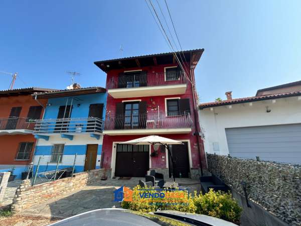 Foto Terratetto unifamiliare in vendita a Santa Vittoria D'Alba