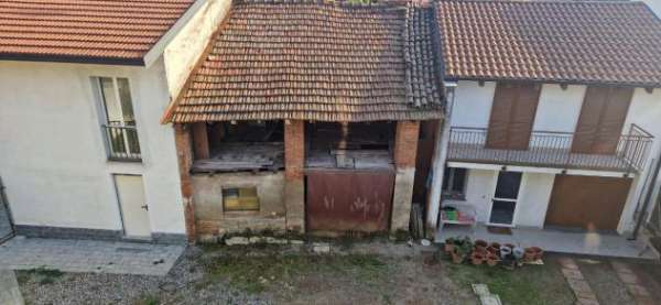 Foto Terratetto unifamiliare in vendita a Venegono Superiore - 3 locali 120mq