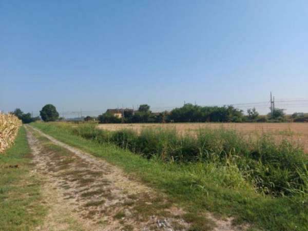Foto Terreno a Secugnago - Rif. 21708