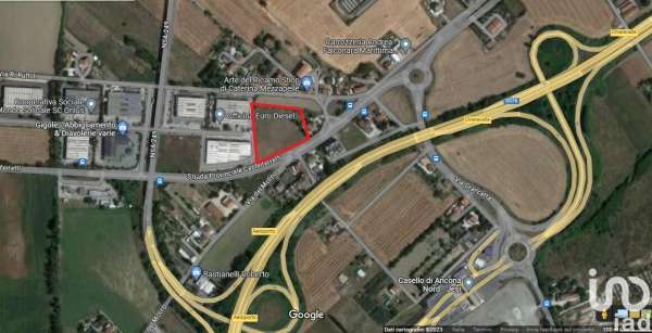 Foto Terreno agricolo in vendita a Chiaravalle