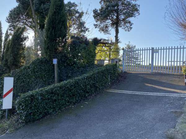 Foto TERRENO ATTREZZATO MQ 2500 -RECINTATO ACCESSO CARRABILE BORGO S.LORENZO