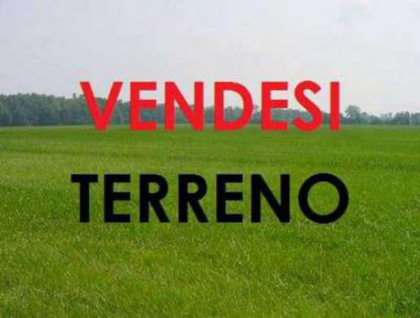 Foto Terreno di 800 m in vendita a Soliera