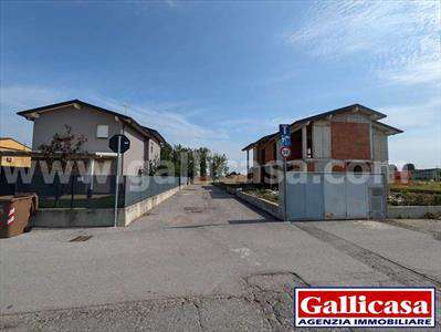 Foto Terreno Edificabile in Vendita, 1 Locale, 550 mq, Cremona