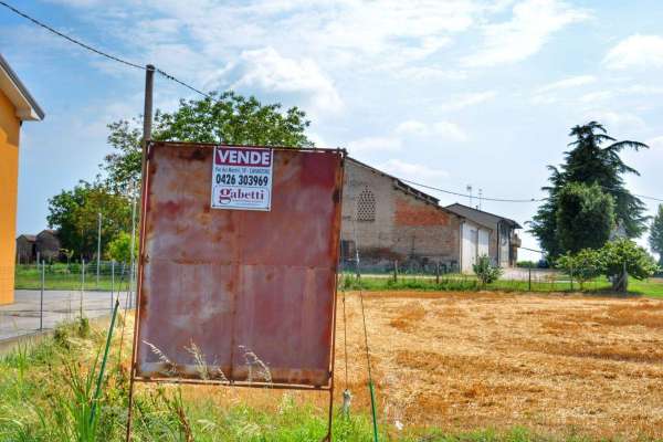 Foto Terreno edificabile in vendita a Cavarzere