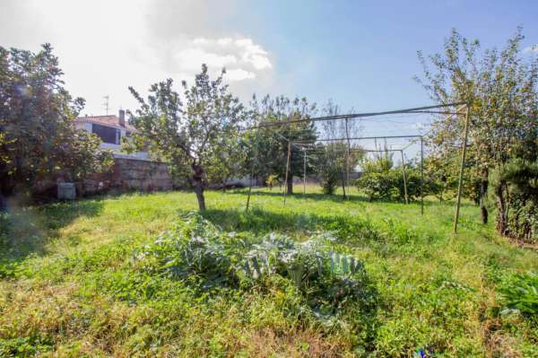 Foto Terreno edificabile in vendita a Gorla Minore