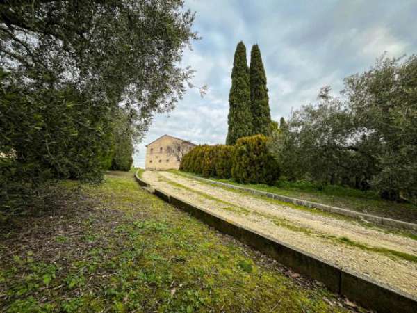 Foto Terreno edificabile in vendita a Jesi