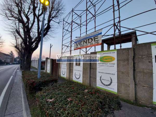 Foto Terreno edificabile in Vendita a Lonato del Garda