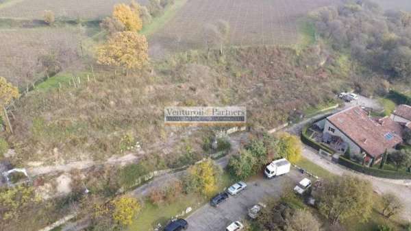 Foto Terreno edificabile in Vendita a Lonato del Garda