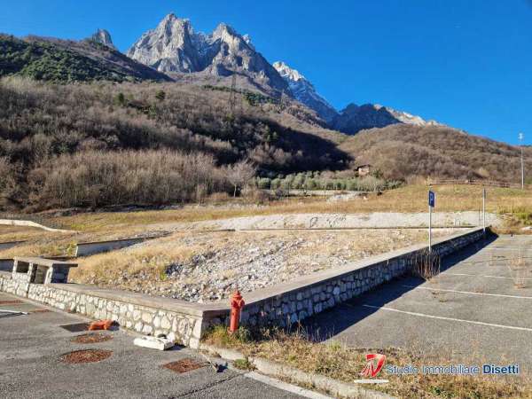 Foto Terreno edificabile in Vendita a Losine Via Saletto