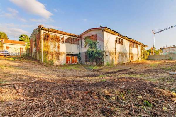 Foto Terreno edificabile in vendita a Marnate
