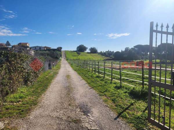 Foto Terreno edificabile in vendita a Roma