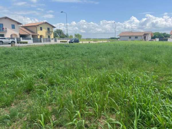 Foto Terreno edificabile in vendita a Santa Maria la Longa