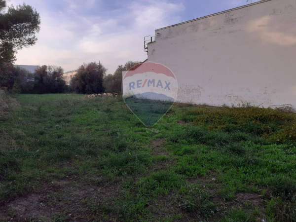 Foto Terreno edificabile in vendita a Sava