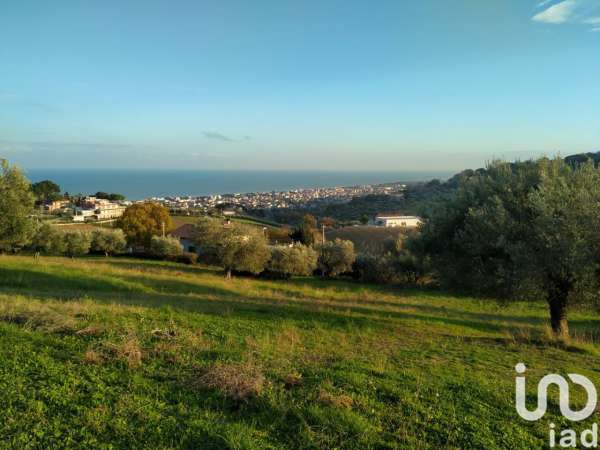Foto Terreno edificabile in vendita a Tortoreto
