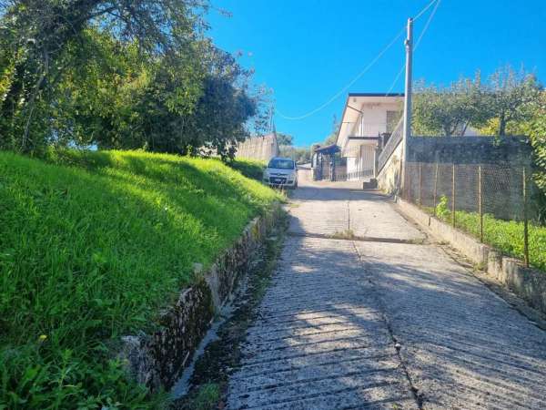 Foto Terreno edificabile residenziale in vendita a Aiello Del Sabato
