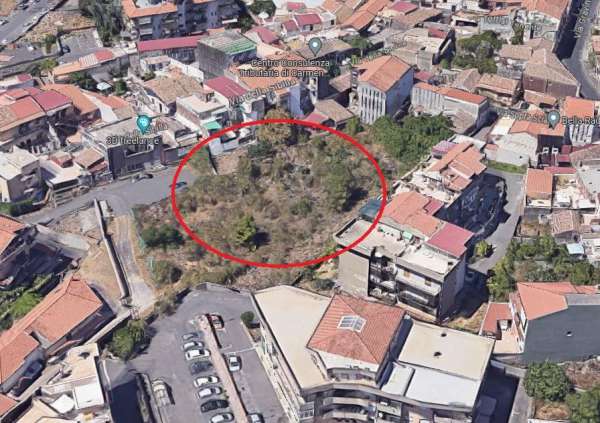 Foto Terreno edificabile residenziale in vendita a Catania