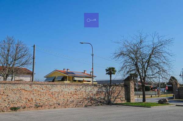 Foto Terreno edificabile residenziale in vendita a Pernumia