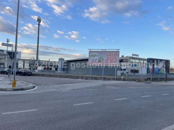 Foto TERRENO EDIFICABILE VICENZA ZONA INDUSTRIALE OVEST