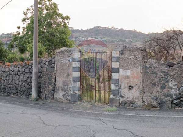 Foto Terreno in vendita a Aci Catena, San Nicol�
