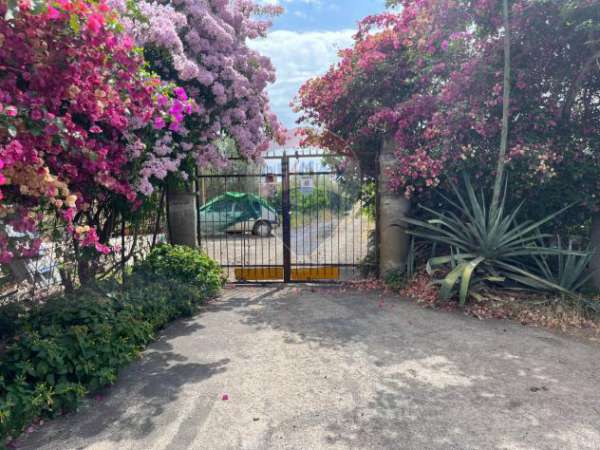 Foto Terreno in vendita a Misterbianco