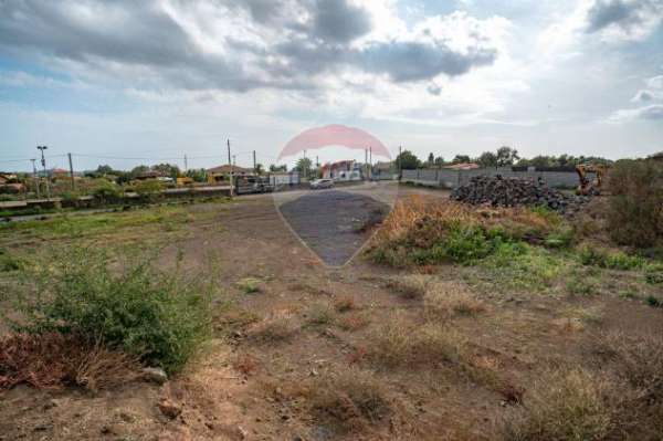 Foto Terreno in vendita a San Giovanni la Punta