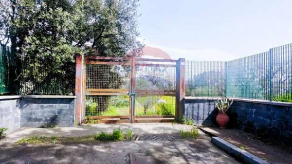 Foto Terreno in vendita a Tremestieri Etneo