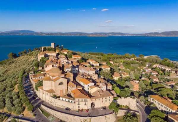 Foto Terreno urbanizzato edificabile a Castiglione del Lago (PG)