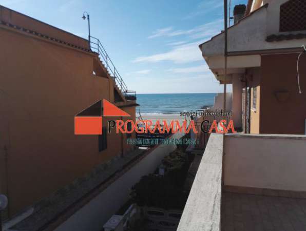 Foto TORVAiANICA LM SIRENE 4 LOCALI SUL MARE E P.AUTO 139000 �