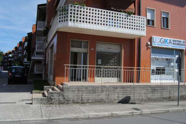 Foto Tricesimo semicentro vendesi - affittasi negozio