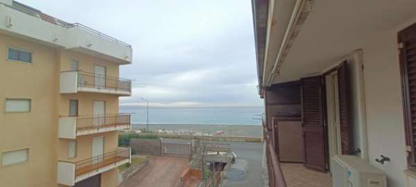 Foto Trilocale in vendita a Falerna