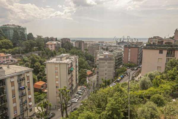Foto Trilocale in vendita a Genova