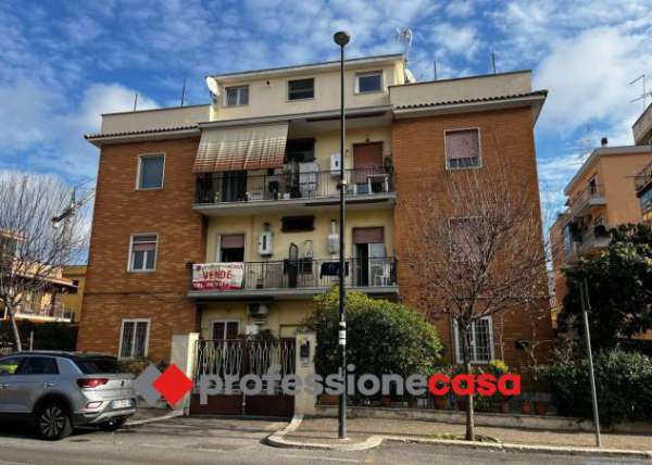 Foto Trilocale in vendita a Pomezia