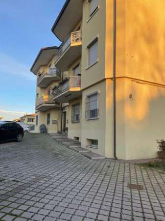 Foto Trilocale in vendita a Santarcangelo di Romagna