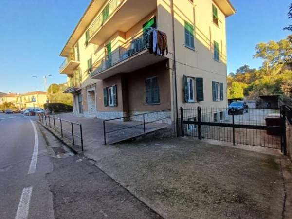 Foto Trilocale in vendita a Sestri Levante