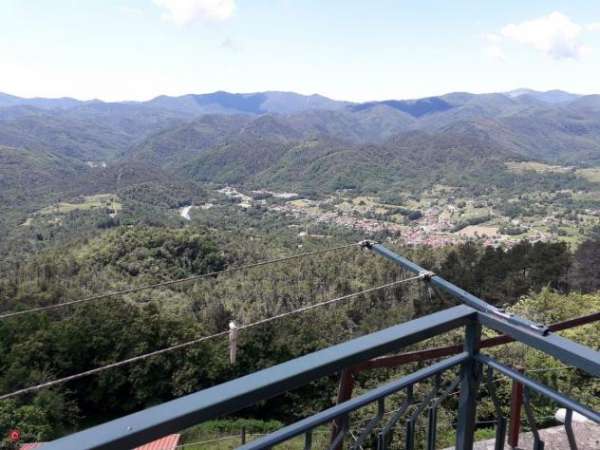 Foto Trilocale in Vendita in Godano a Sesta Godano