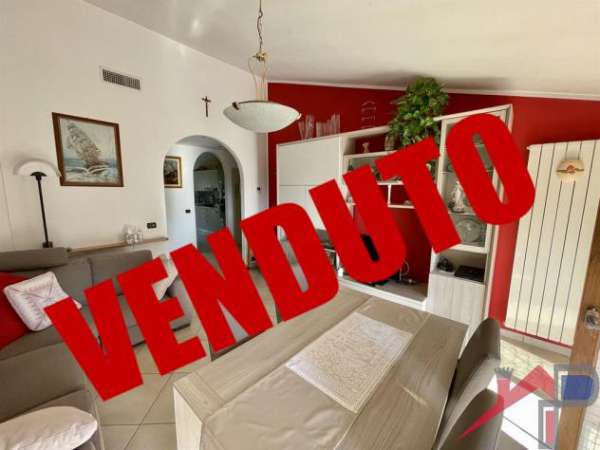 Foto Trilocale ristrutturato con triplo box